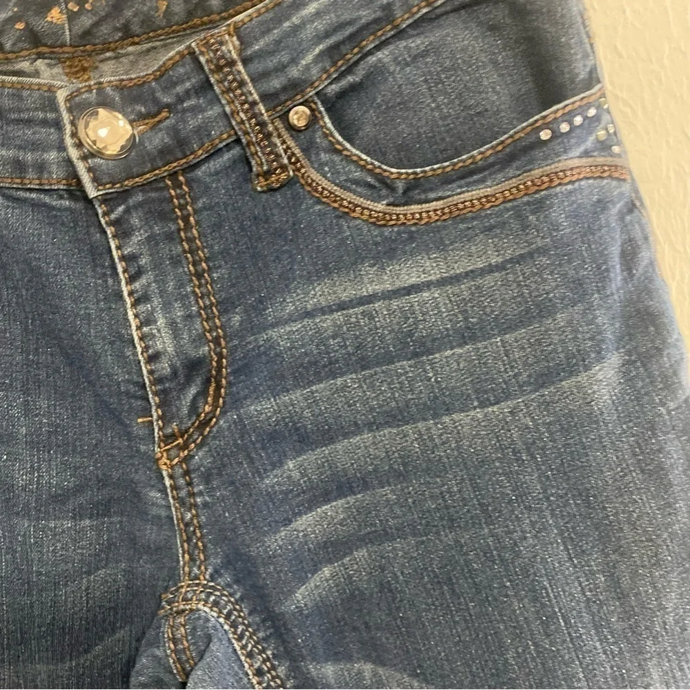 Seven7 Slim Boot Cut Sz 10 Women’s Jeans Rhinestones on Back Pockets